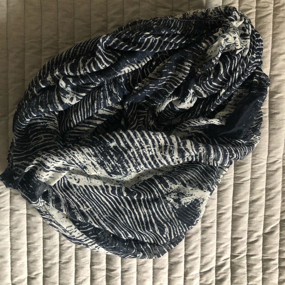 Dynamite Infinity Scarf